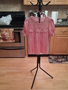 Active USA Pink Lace Yoke Short Sleeve Blouse
